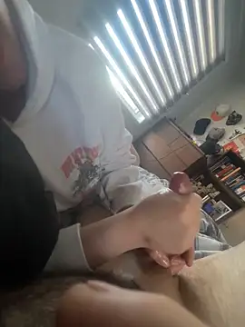 Snapshot of couplelti2 chatting on 12.13.24 couplelti2 online show from 12.13.24