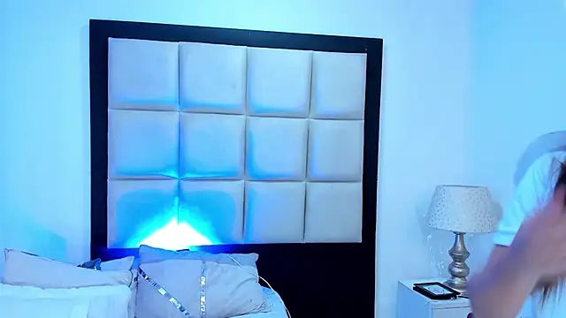 LaurenHu online show from 02.03.25