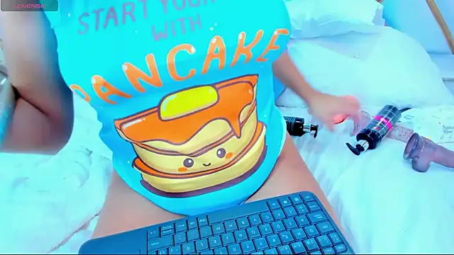 LaurenHu online show from 03.05.25