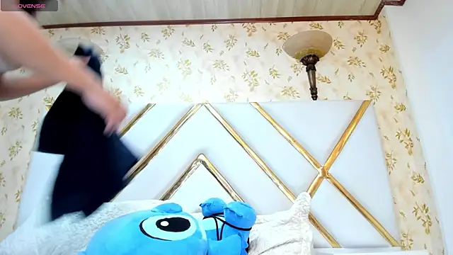 LaurenHu online show from 03.23.25