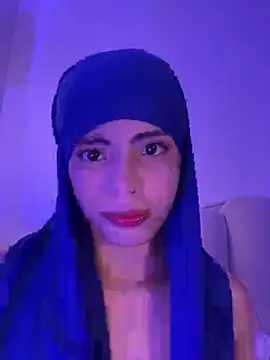 Snapshot of jhalila chatting on 10.26.25 jhalila online show from 10.26.25