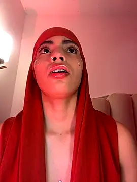 Snapshot of jhalila chatting on 10.26.25 jhalila online show from 10.26.25