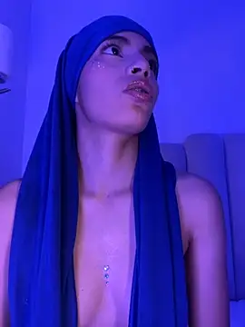 Snapshot of jhalila chatting on 11.23.25 jhalila online show from 11.23.25