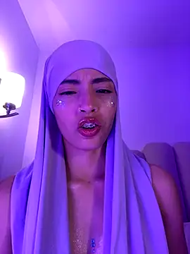 Snapshot of jhalila chatting on 11.29.25 jhalila online show from 11.29.25