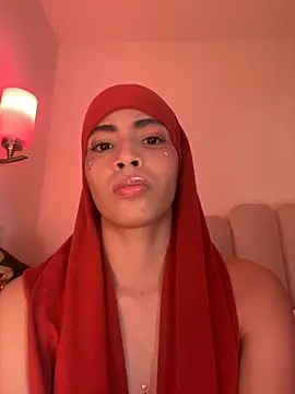 Snapshot of jhalila chatting on 11.30.25 jhalila online show from 11.30.25