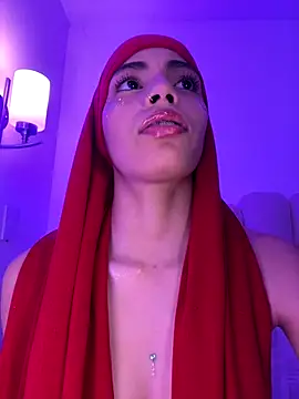 Snapshot of jhalila chatting on 12.14.25 jhalila online show from 12.14.25