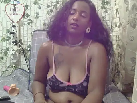 Snapshot of indiantina01 chatting on 02.12.25 indiantina01 online show from 02.12.25