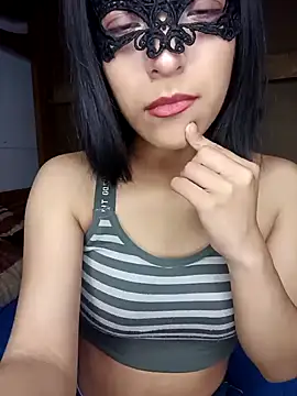 Snapshot of PequeArely chatting on 01.04.25 PequeArely online show from 01.04.25