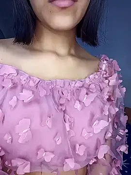 Snapshot of PequeArely chatting on 01.16.25 PequeArely online show from 01.16.25