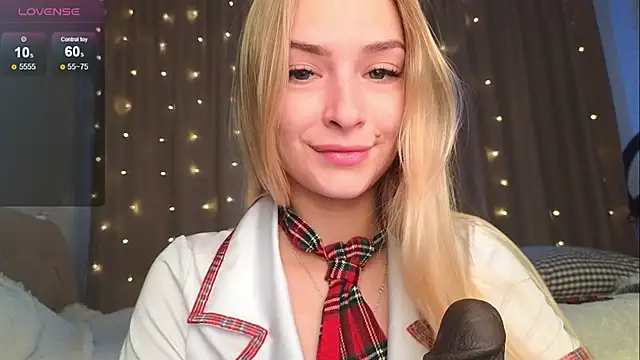 Soft Eva online show from 01.12.25