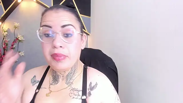 Snapshot of brigittemiller chatting on 06.04.26 brigittemiller online show from 06.04.26