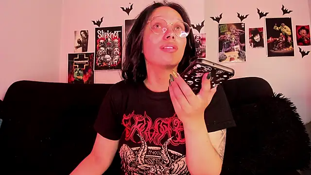 lilith-deveraux online show from 06.12.26