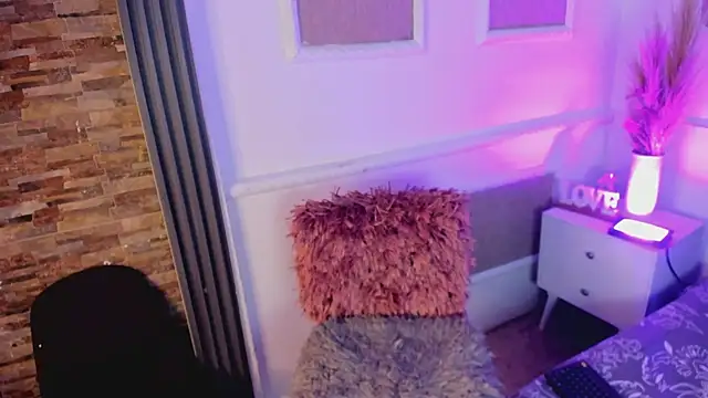 Snapshot of dayanne07 chatting on 12.20.24 dayanne07 online show from 12.20.24