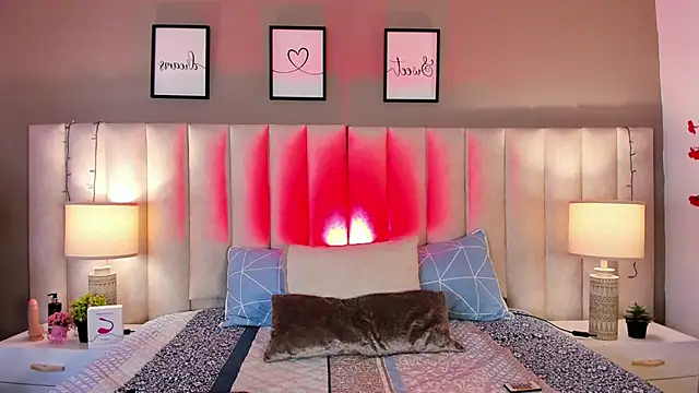 Snapshot of dayanne07 chatting on 10.14.25 dayanne07 online show from 10.14.25