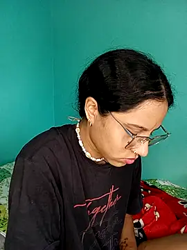 Snapshot of Karii-R chatting on 03.06.26 Karii-R online show from 03.06.26