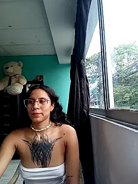 Snapshot of Karii-R chatting on 03.08.26 Karii-R online show from 03.08.26