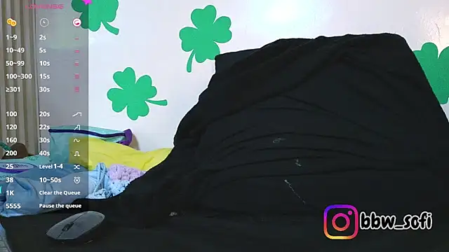 Snapshot of virtual_charm chatting on 03.18.26 virtual charm online show from 03.18.26