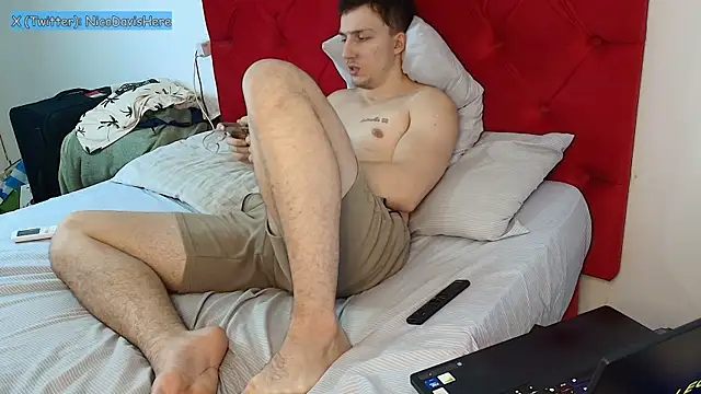 NicoDavisHere online show from 06.10.26