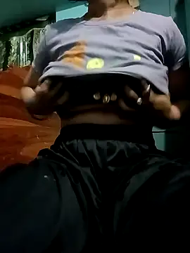 Snapshot of gunjan22 chatting on 12.29.24 gunjan22 online show from 12.29.24