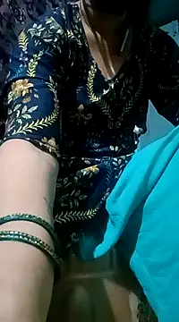 Snapshot of gunjan22 chatting on 01.03.25 gunjan22 online show from 01.03.25