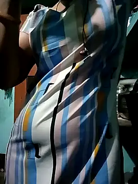 Snapshot of gunjan22 chatting on 01.08.25 gunjan22 online show from 01.08.25