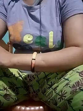 Snapshot of gunjan22 chatting on 02.22.25 gunjan22 online show from 02.22.25