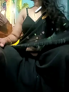 Snapshot of gunjan22 chatting on 03.01.25 gunjan22 online show from 03.01.25