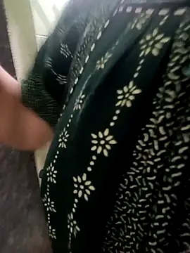 Snapshot of gunjan22 chatting on 10.01.25 gunjan22 online show from 10.01.25