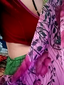 Snapshot of gunjan22 chatting on 11.07.25 gunjan22 online show from 11.07.25