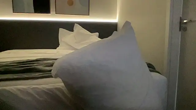Snapshot of princessblond chatting on 07.07.26 princessblond online show from 07.07.26