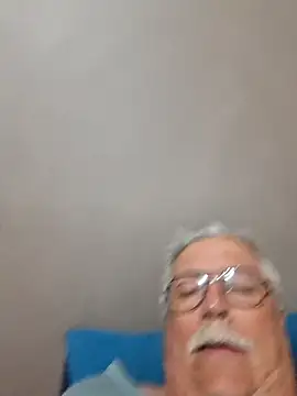 NawtyB1965 online show from 10.21.25