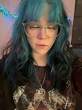 Snapshot of MaddisonHaas chatting on 05.18.26 MaddisonHaas online show from 05.18.26