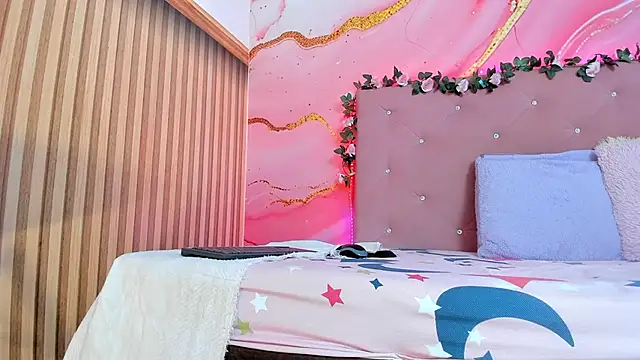 Taylor  cooper online show from 02.18.25