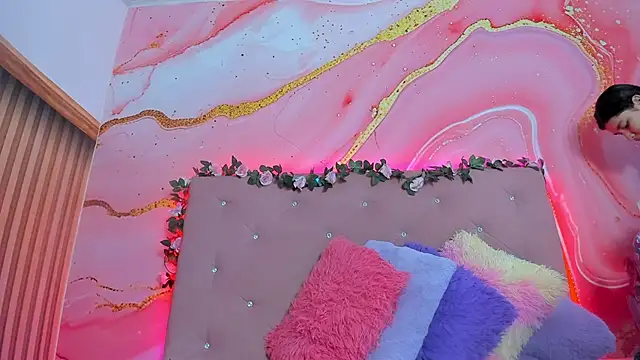 Taylor  cooper online show from 02.28.25