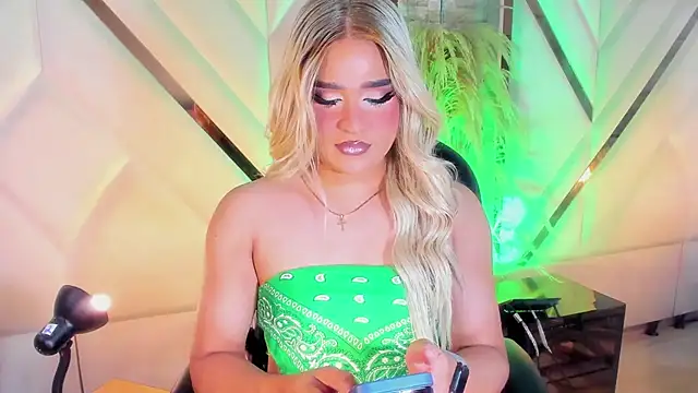 Snapshot of Elody_Preysler69 chatting on 02.20.26 Elody Preysler69 online show from 02.20.26