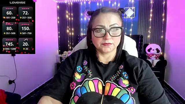 Ivonnee   online show from 05.07.26