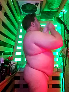 Snapshot of alienbunny chatting on 01.04.25 alienbunny online show from 01.04.25