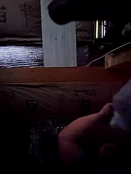 Snapshot of alienbunny chatting on 01.05.25 alienbunny online show from 01.05.25