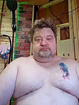 Snapshot of alienbunny chatting on 01.08.25 alienbunny online show from 01.08.25