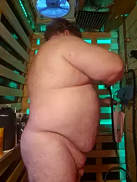 Snapshot of alienbunny chatting on 02.15.25 alienbunny online show from 02.15.25