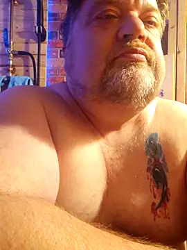 Snapshot of alienbunny chatting on 10.17.25 alienbunny online show from 10.17.25