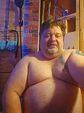 Snapshot of alienbunny chatting on 12.05.25 alienbunny online show from 12.05.25