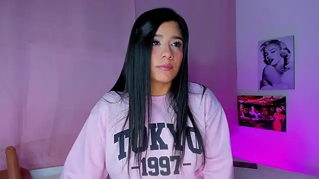 Snapshot of tellmebri chatting on 02.21.26 tellmebri online show from 02.21.26