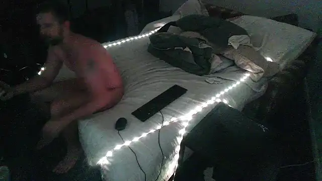 Snapshot of Cooperstone chatting on 12.12.24 Cooperstone online show from 12.12.24