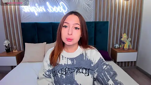 Snapshot of KetrinWhite chatting on 11.15.25 KetrinWhite online show from 11.15.25