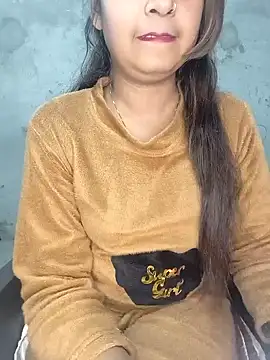 Shanaya Hotty online show from 01.15.25