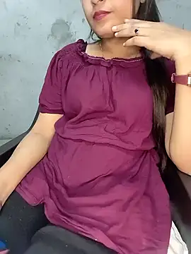 Shanaya Hotty online show from 01.30.25