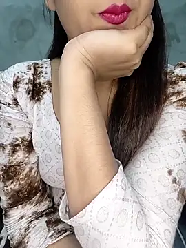 Shanaya Hotty online show from 03.01.25