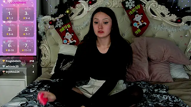 Snapshot of MiriaamWhite chatting on 01.16.25 MiriaamWhite online show from 01.16.25