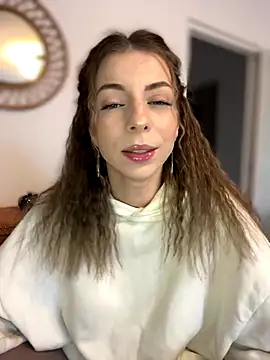 Mia Ethan online show from 11.11.25